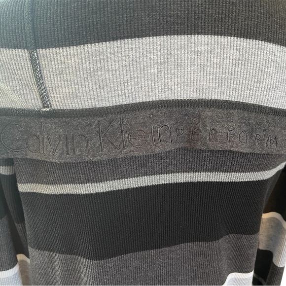 Calvin Klein Black and Gray Off-the-Shoulder Sweater with Relaxed Fit - Picture 3 of 6